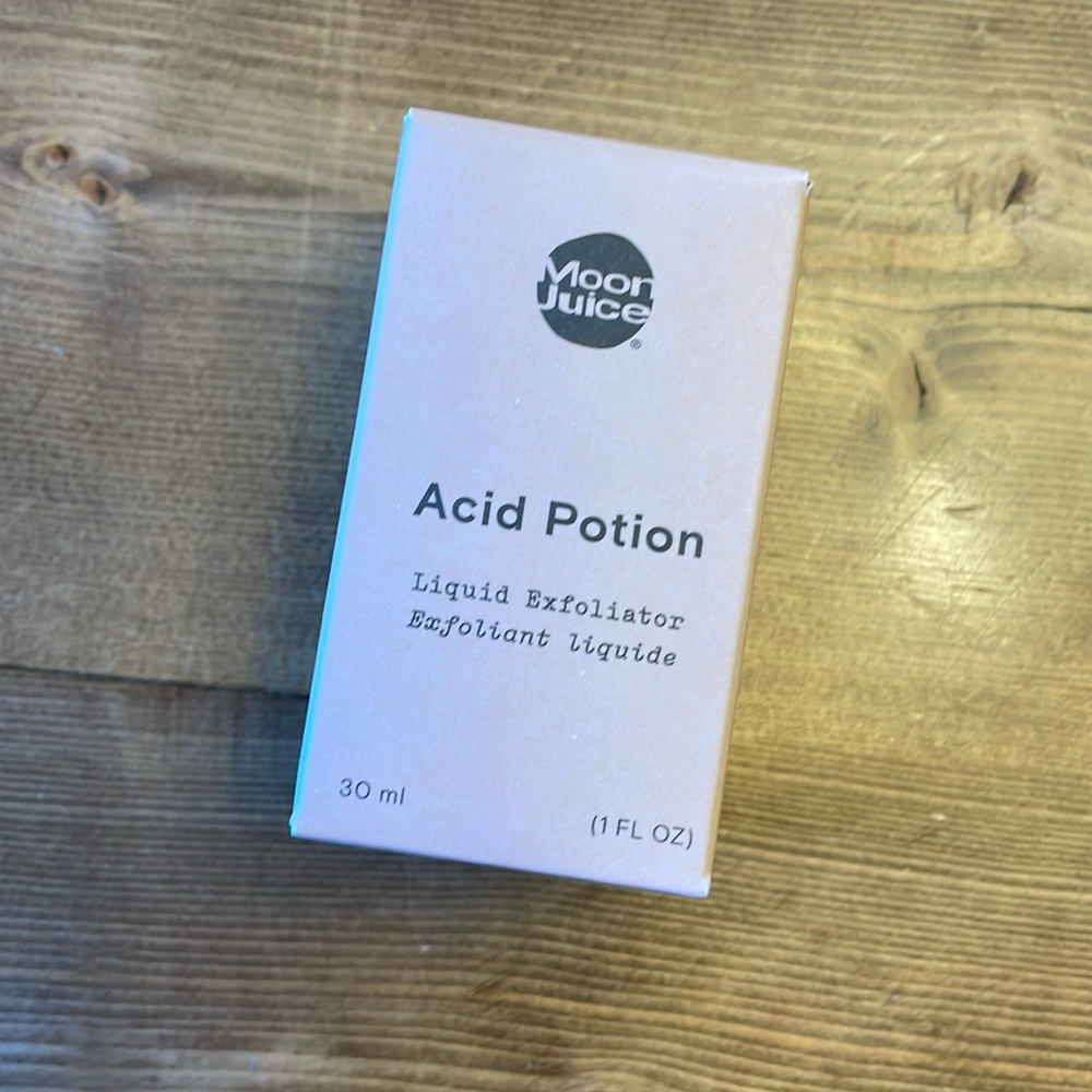 Moon Juice Acid Potion Quickie Facial